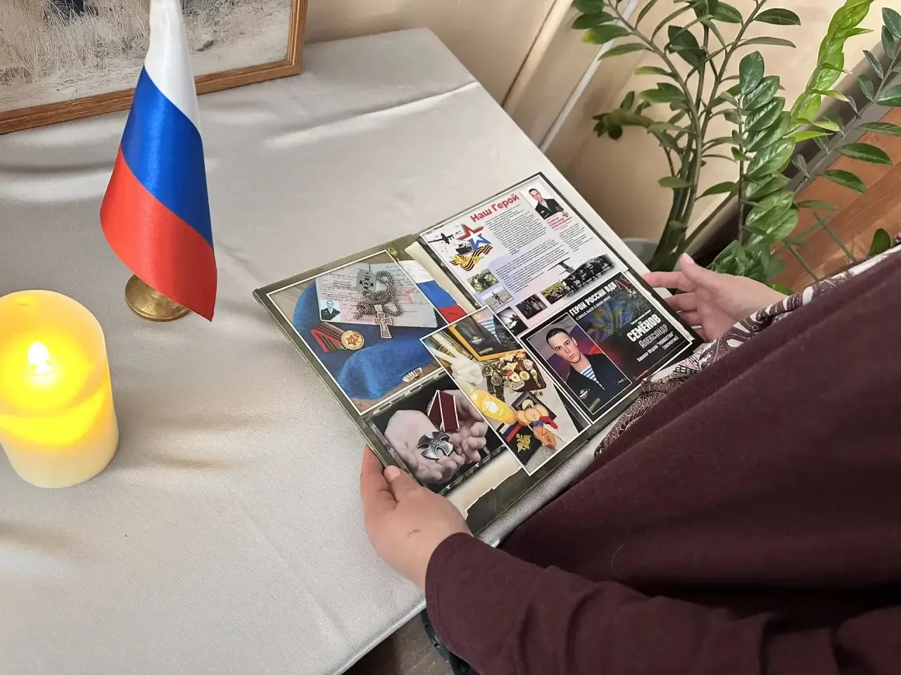 «Мы рисуем мир»: как первоклашки тронули сердце мамы героя 🕯🎨  11 марта в школе №8 случился разговор