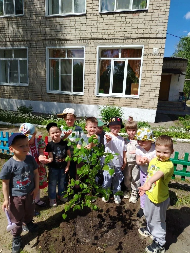 🌱 Делаем территорию детского сада краше!
