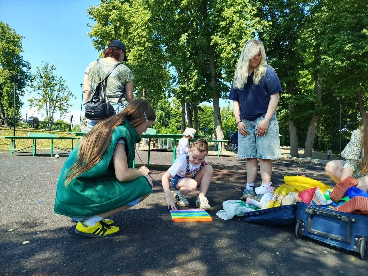 Каждые выходные в парке «Покровский» на детской площадке проходят подвижные игры.

#Хотьково #СпортВ