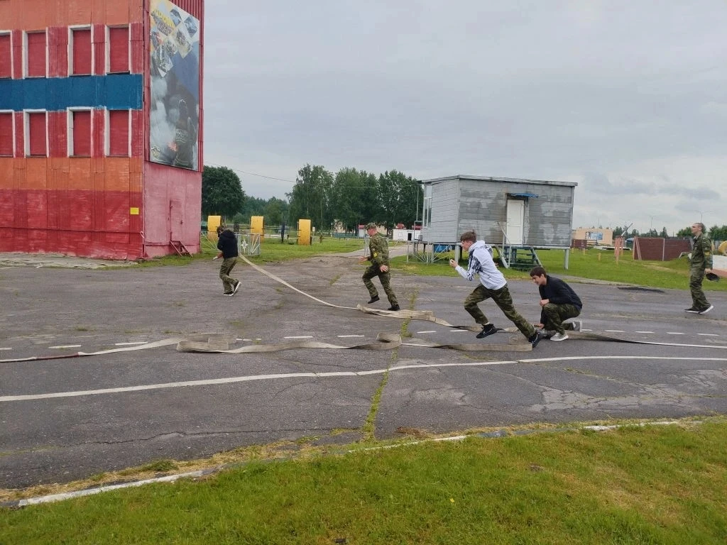 🚁 Третий день военно-полевых сборов. 10к: тактика, медицина и высокие технологии

🪖 Третий день во