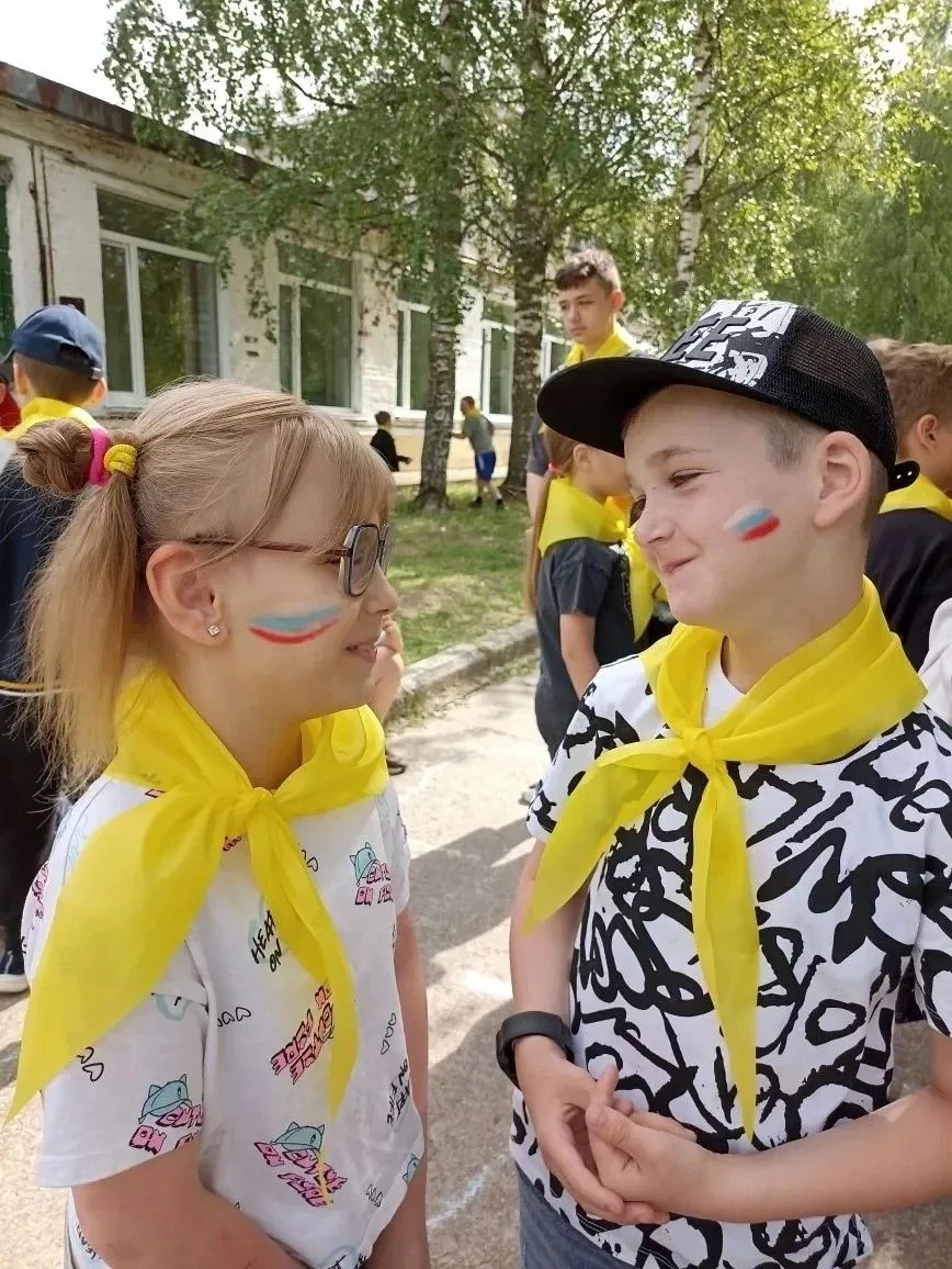 🎨🏙️ 10 июня в пришкольном лагере «Солнышко» прошёл яркий и увлекательный День мастеров! 🏙️🎨

Это