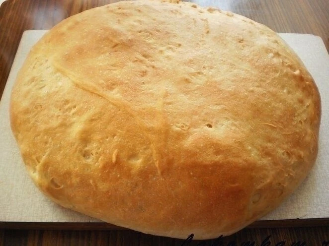 Хлеб на ночной опаре  Готовим хлеб в домашних условиях. Это просто и вкусно!🥟🍶🍞🥣🥖 В моей семье очень