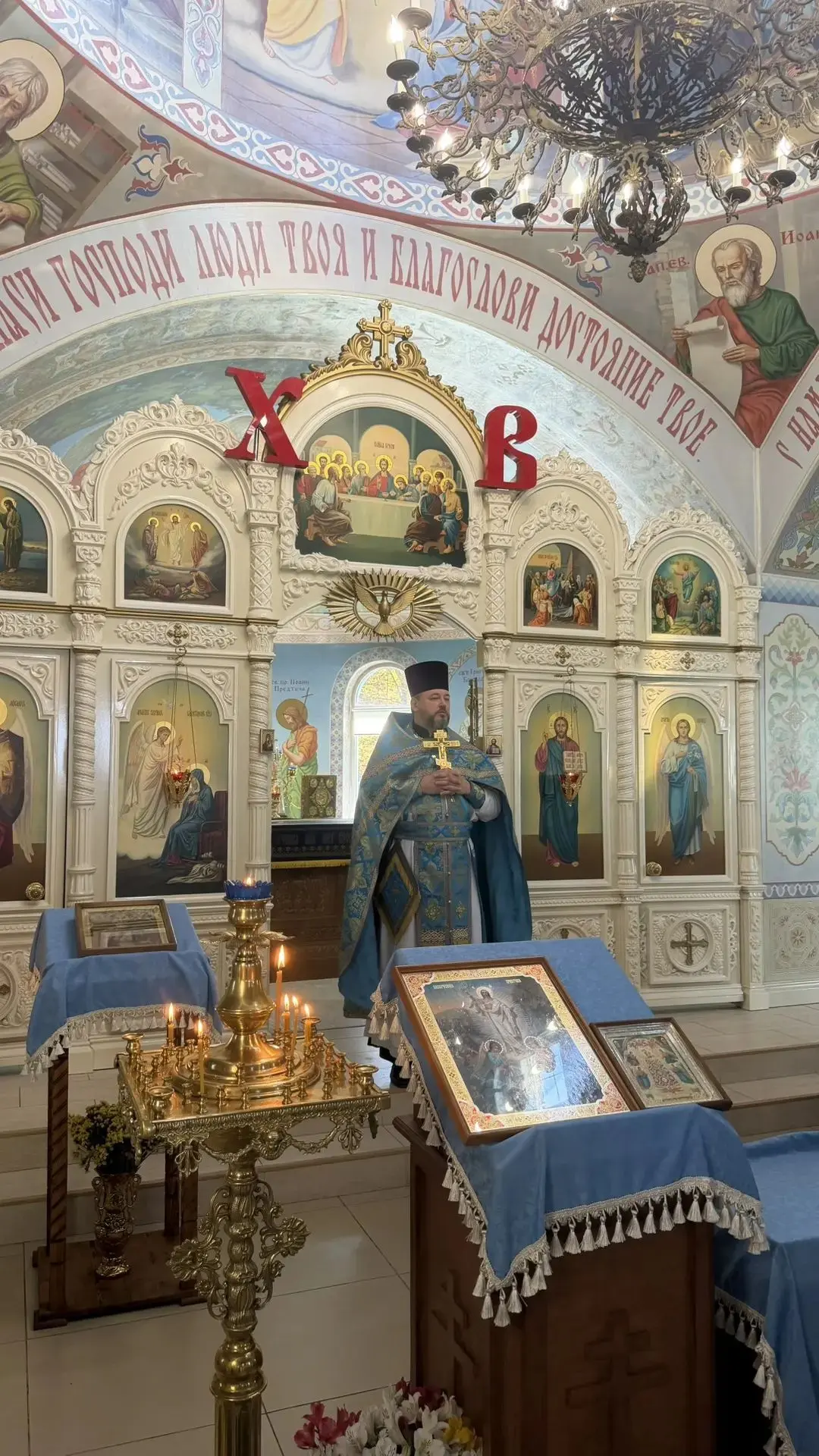В храме Благовещения Пресвятой Богородицы совершили Божественную литургию