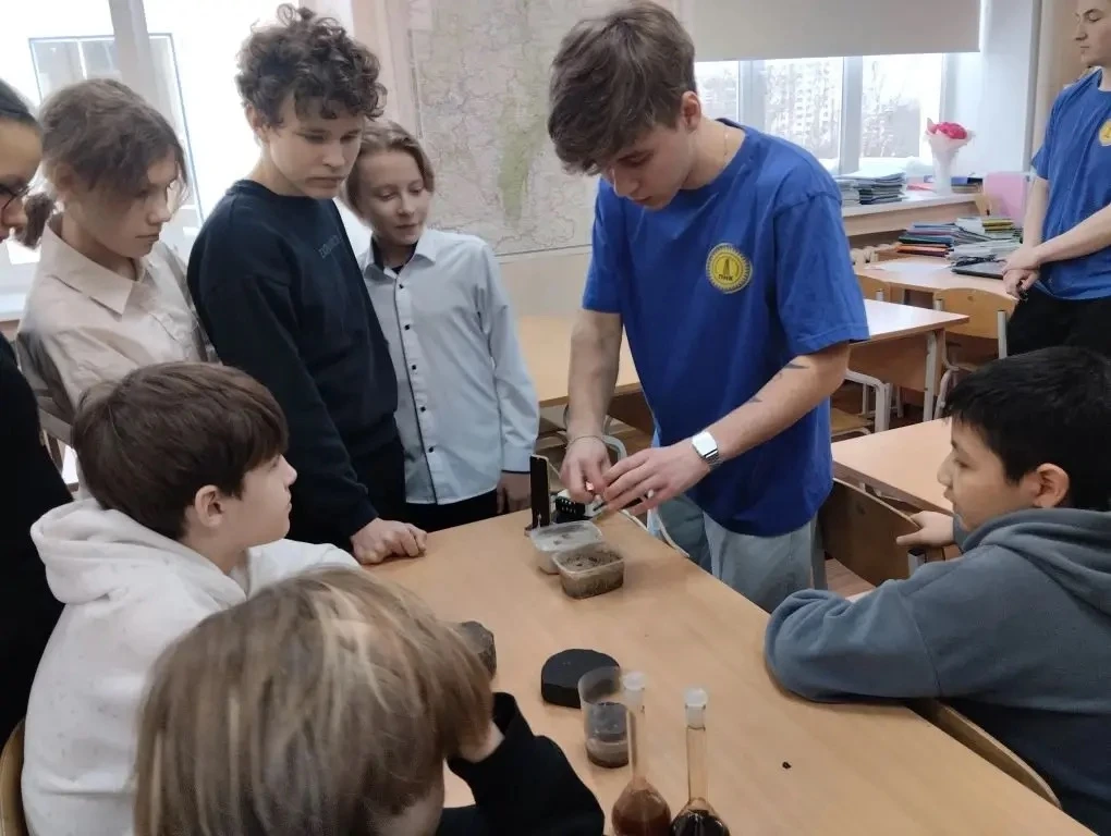 ✨ Профориентационное путешествие в мир нефтяных профессий! ✨  Сегодня ученики 6‑х классов отправилис
