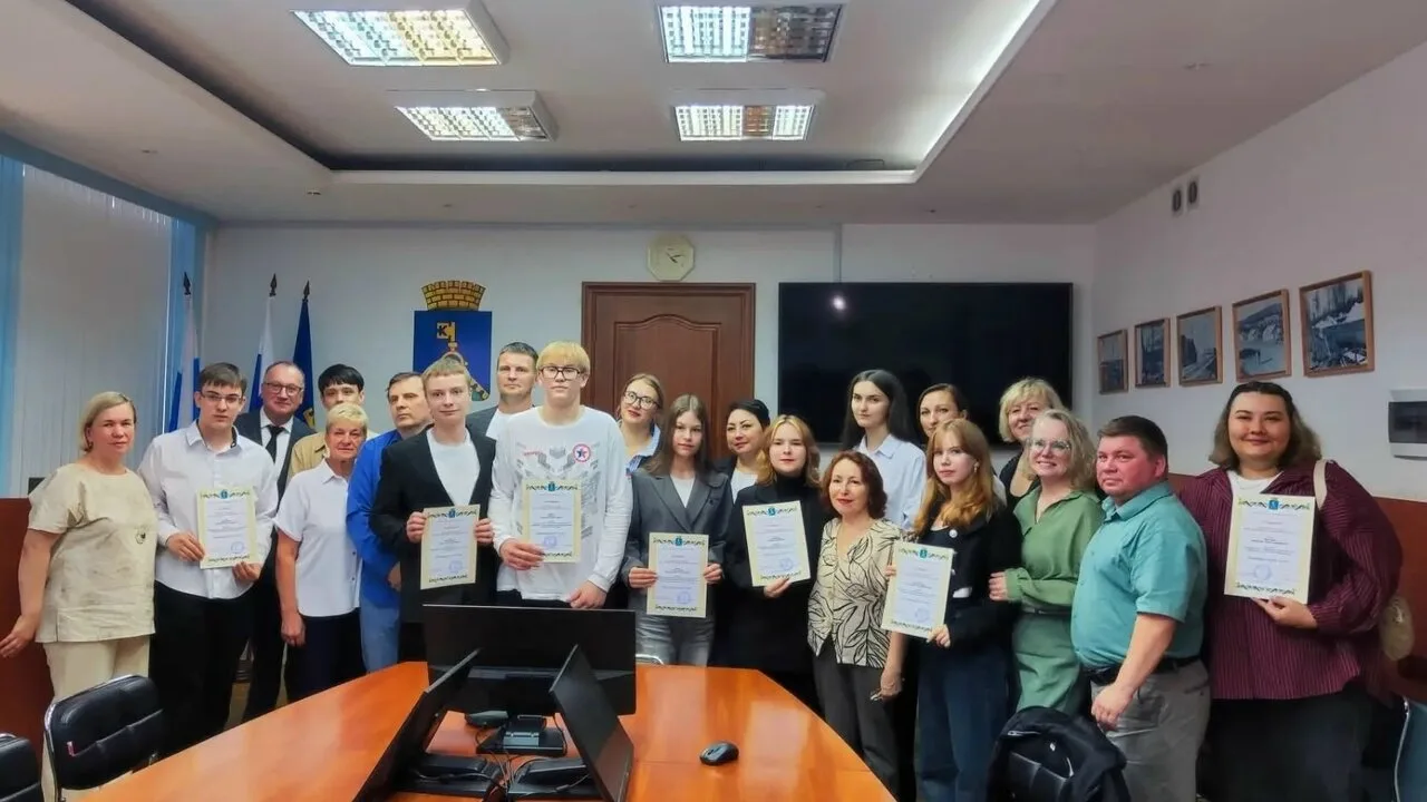 Ещё десять качканарских школьников получили стипендию главы города

Это ребята, показавшие наилучшие