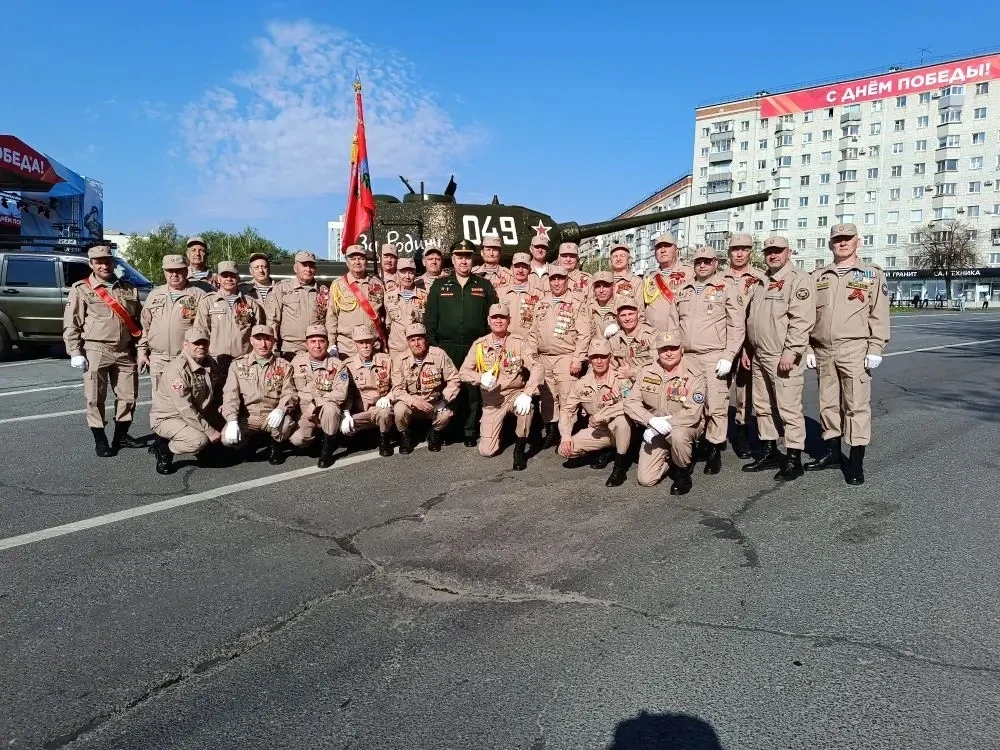 Генеральная репетиция — позади. Волнение — в кулак, шаг — железный.