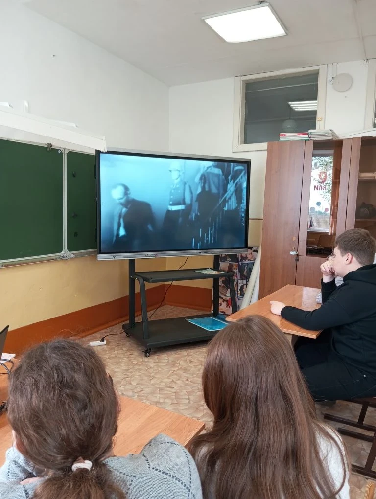 Обучающиеся МКОУ "Шибаевская ООШ" окунулись в историю Нюрнбергского процесса посмотрев документальны