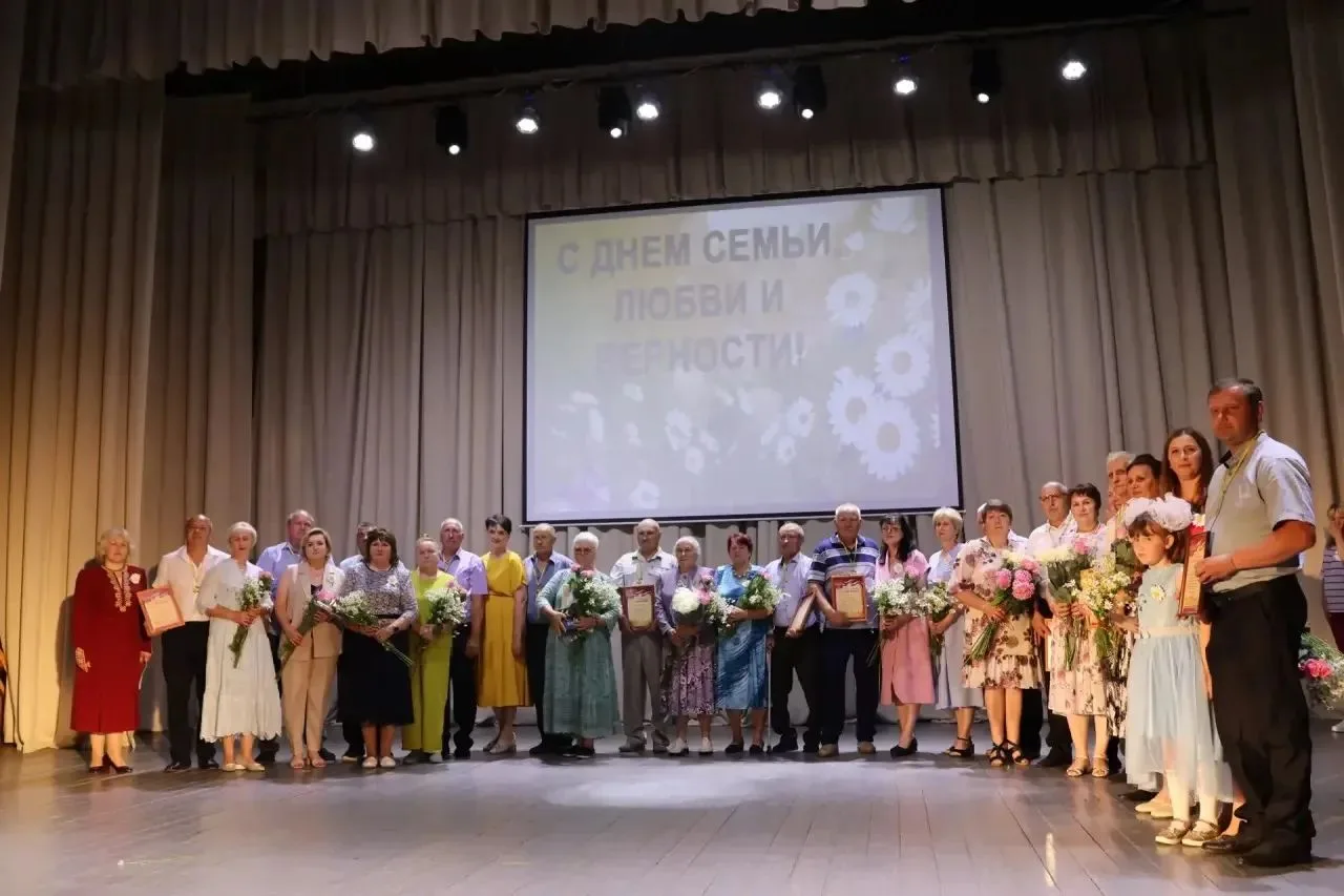 В рамках празднования Дня семьи, любви и верности в районном Доме культуры Теньгушевско...
