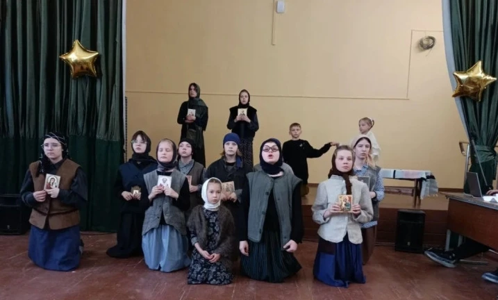 В преддверии Дня Победы обучающиеся, воспитанники подготовительных – 11 классов посмотр...
