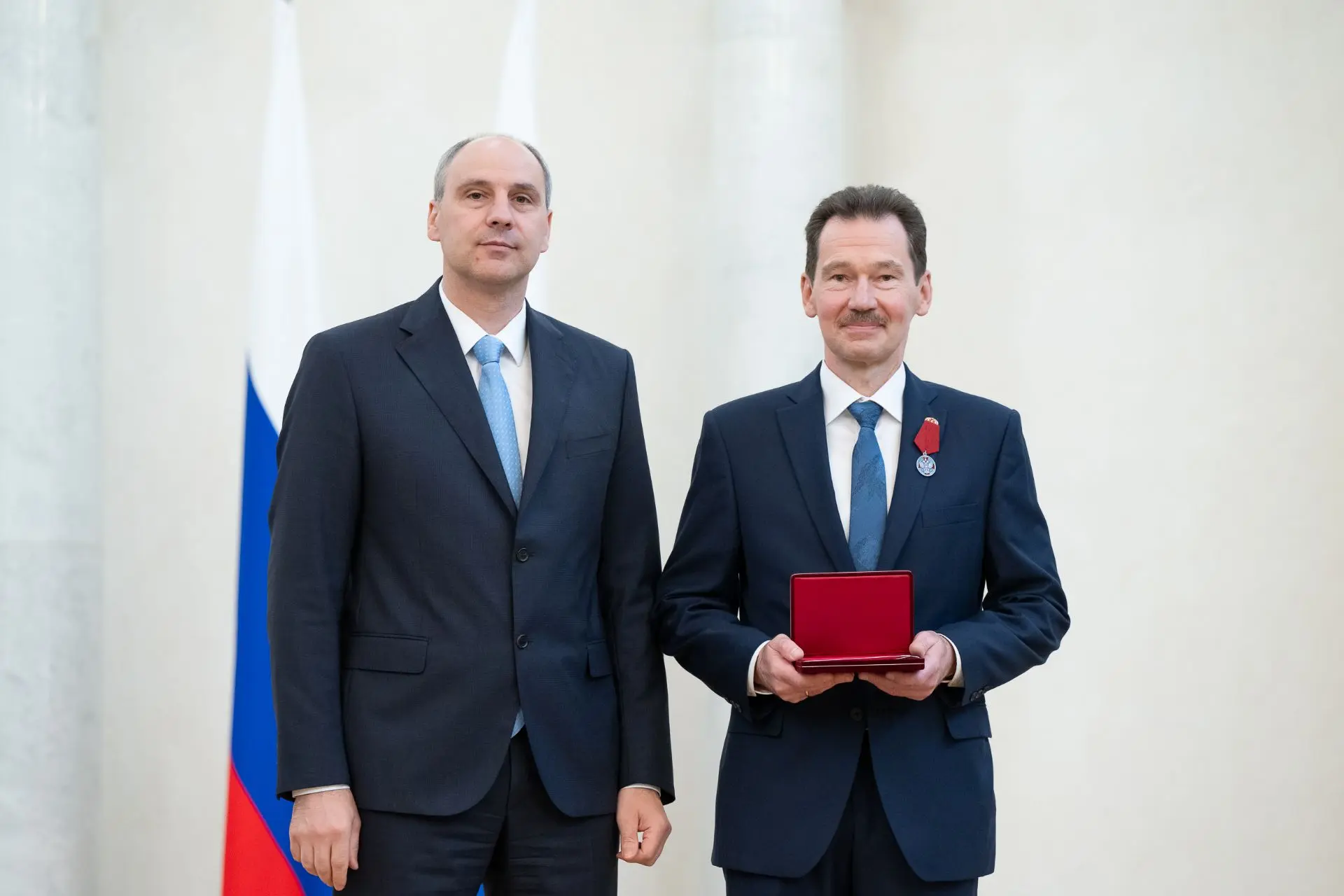 Денис Паслер вручил награды выдающимся уральцам