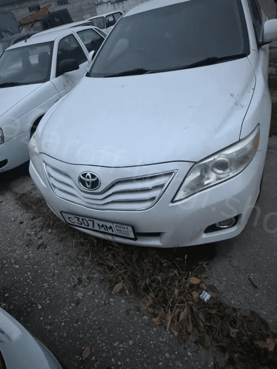 На торги выставлен один из самых востребованных седанов на российском рынке — Toyota Ca...