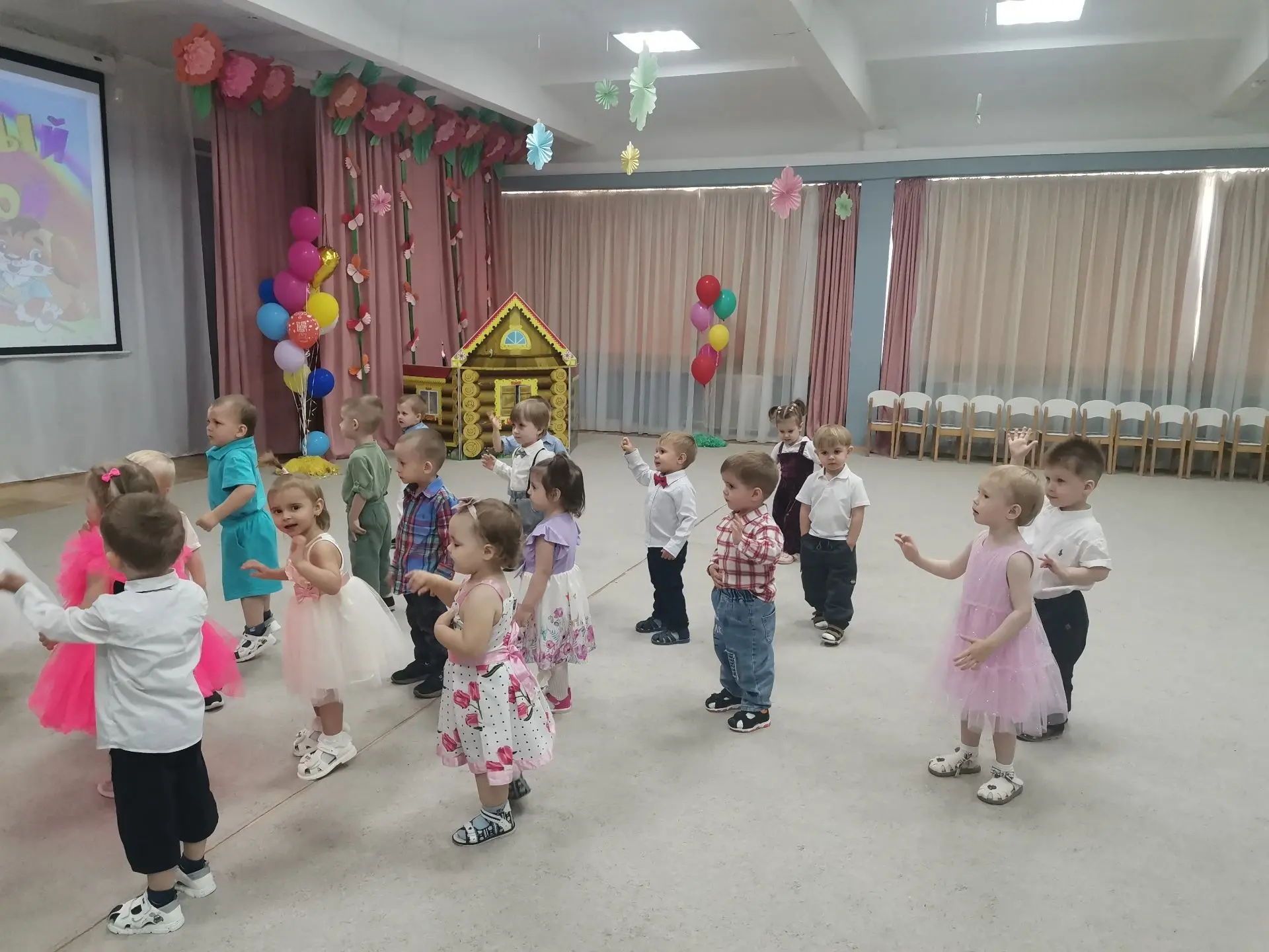 В 15 группе прошел выпускной бал!✨🎈🎉Вот и закончились ясельные дни,