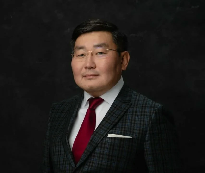 Николай Долгунов (ЕР) официально идёт на довыборы в Ил Тумэн по 15-му округу — тому самому, где мест