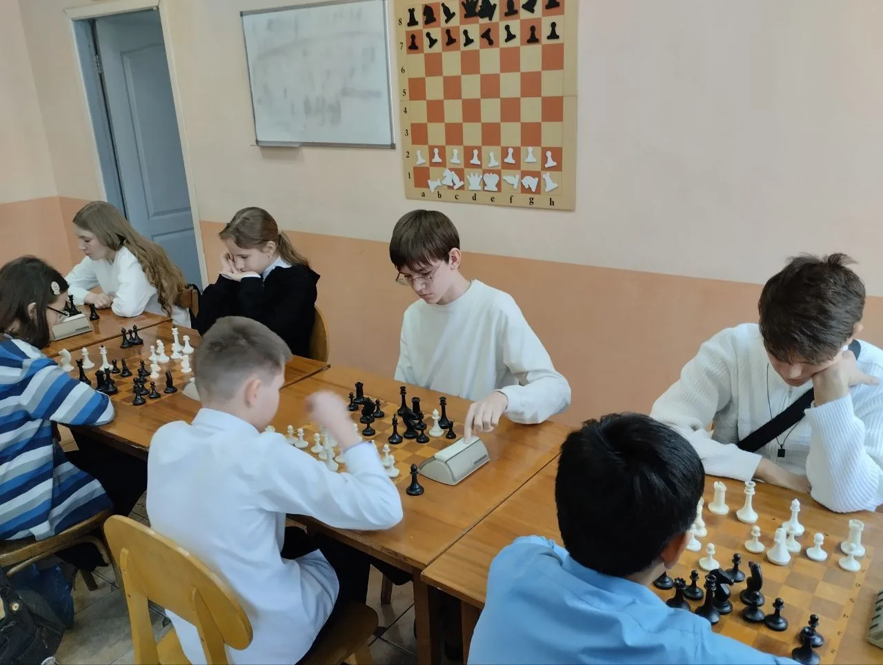 🏆 ПОБЕДА ЗА НАШИМИ ШАХМАТИСТАМИ! 🏆  Команда МАОУ «СОШ №110» заняла 1 место в дивизиональном этапе ре