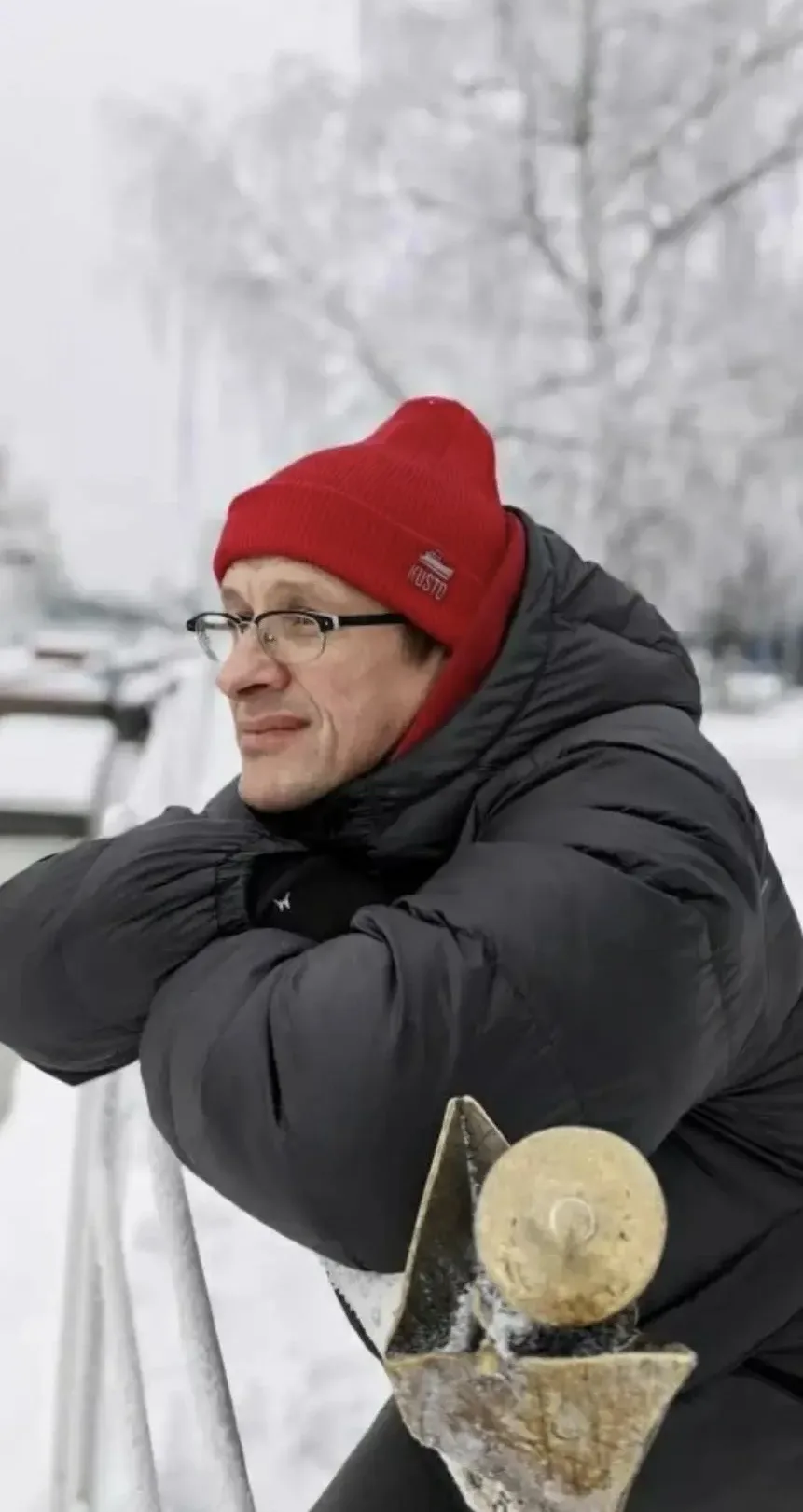 Максим Владиславович 

Поздравляем Вас  с днем рождения! Хотим пожелать Вам здоровья и мира, спокойс