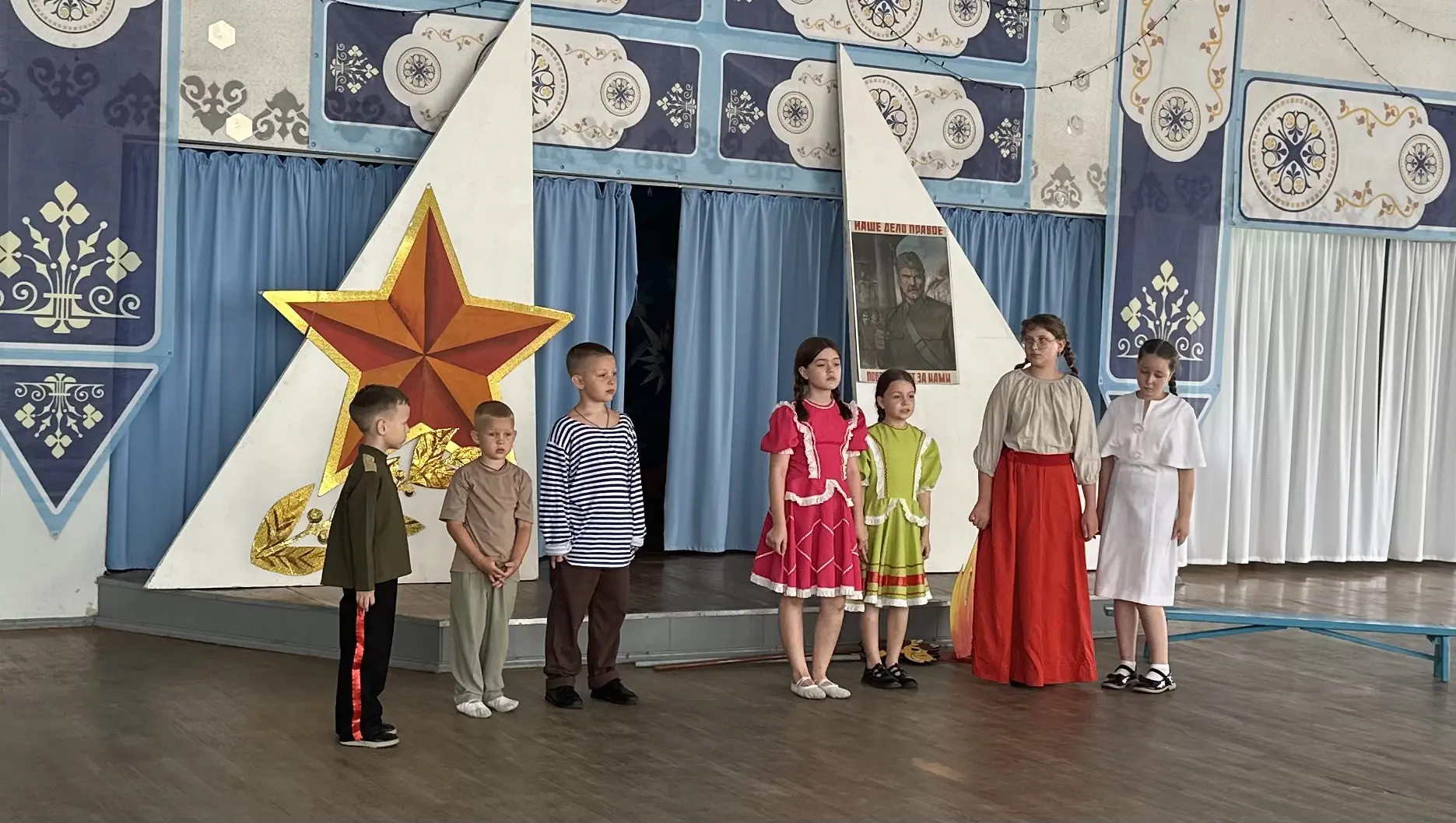 🎭ДК ст. Кавказская

🕊️В преддверии Дня памяти и скорби состоялся военно- патриотический спектакль 