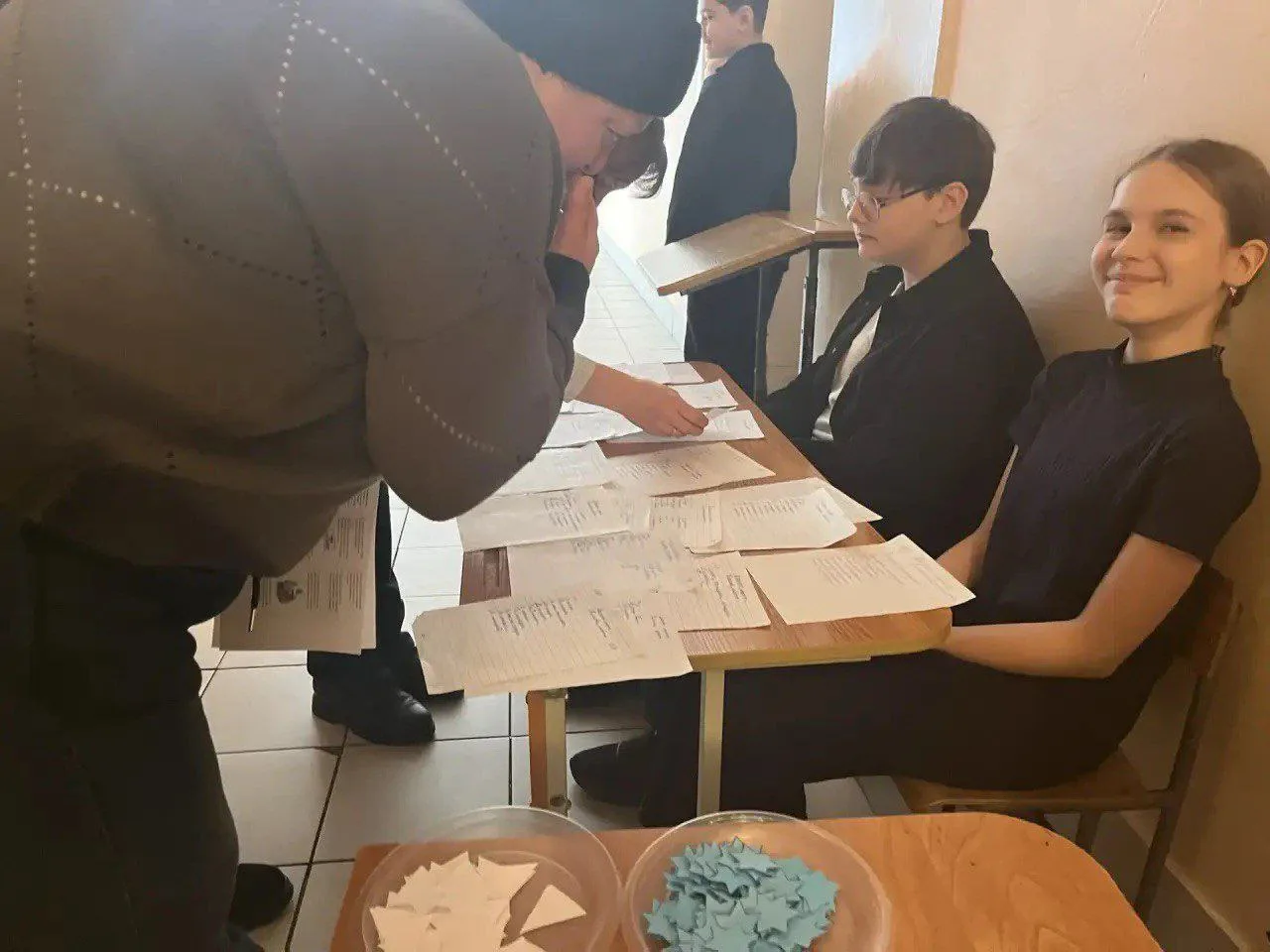 «Моя мама лучше всех»: как в 4В классе прошло собрание со слезами радости  11 марта в 4В классе (отр