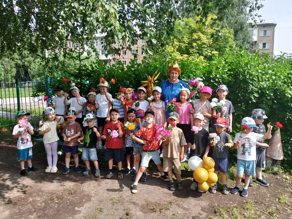 В старшей группе прошёл праздник, посвященный воде: "День Нептуна"-праздник игр, забав и веселья с в