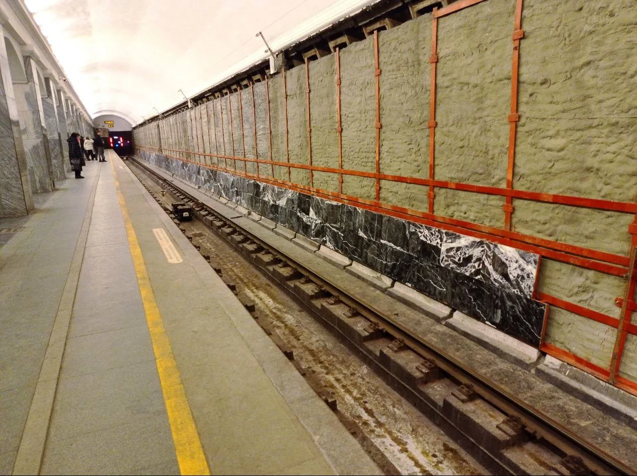 👷🏻‍♂️ На станции «Балтийская» Кировско-Выборгской линии 🚇 метрополитена Петербурга продолжаются рабо