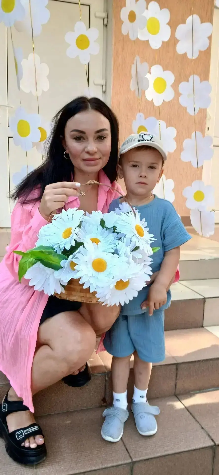 Сегодня в нашем саду   ребята вместе с родителями отмечали День Семьи, Любви и Верности.