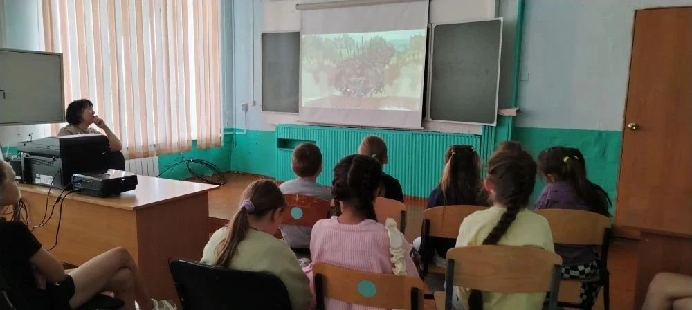 Сегодня в профильном объединении «МЫ — ДЕТИ ОДНОЙ СТРАНЫ» прошёл увлекательный день на тему «Традици