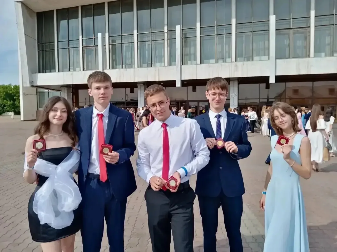 ⭐ Давид Коровкин: «Это было незабываемо!»

☀️Наш золотой медалист Коровкин Давид стал участником Губ
