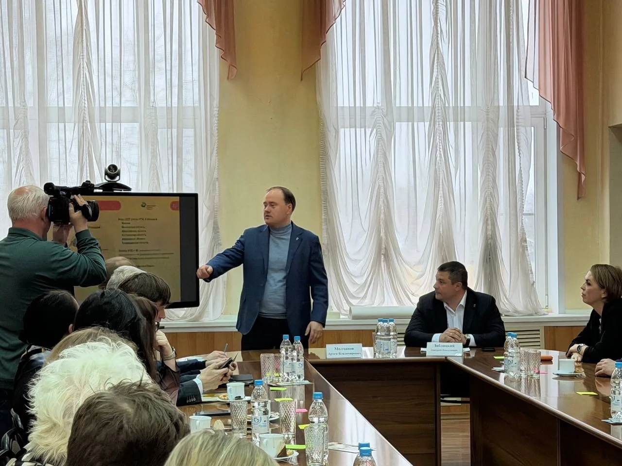 📌 Новости  В администрации обсудили развитие туризма  В преддверии 60-летия «Золотого кольца» в Пере