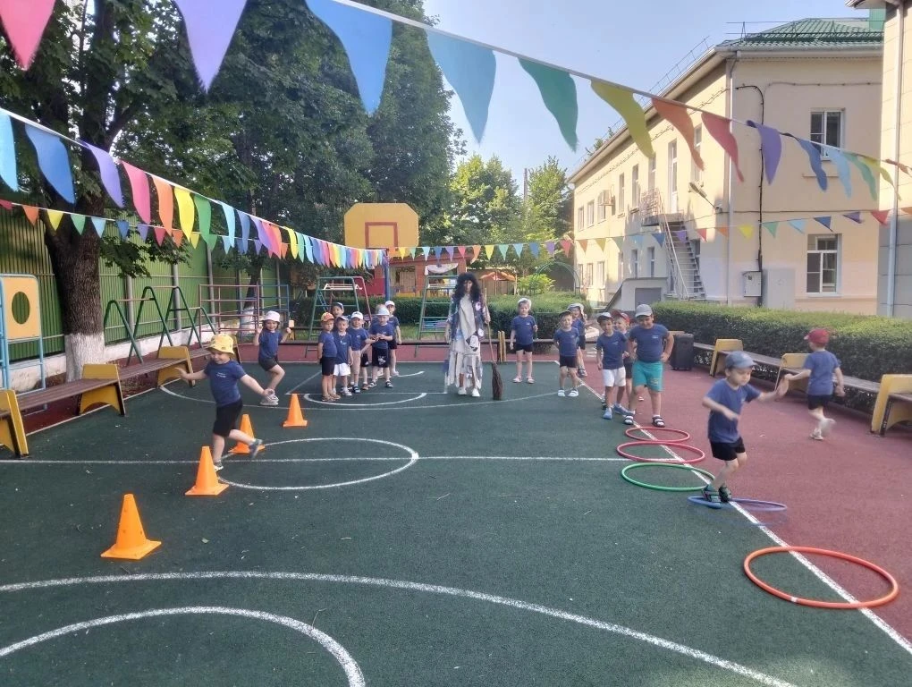 🌟Сегодняшний день в детском саду был наполнен волшебством и смехом, ведь к ребятам заглянула сама Б