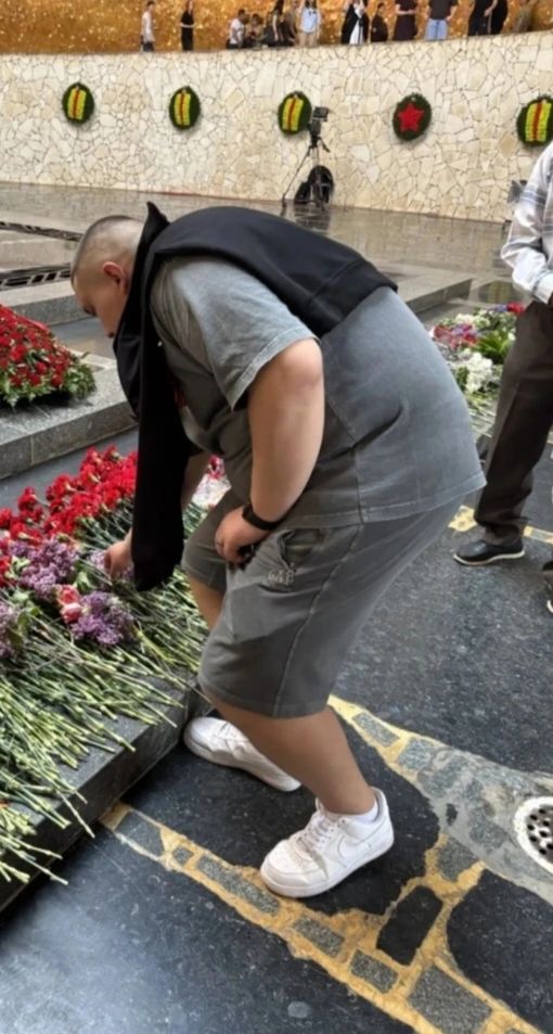 9 мая, в День празднования Великой Победы, студенты групп ВЭВХ252 и ВЭВХ432 с классным руководителем