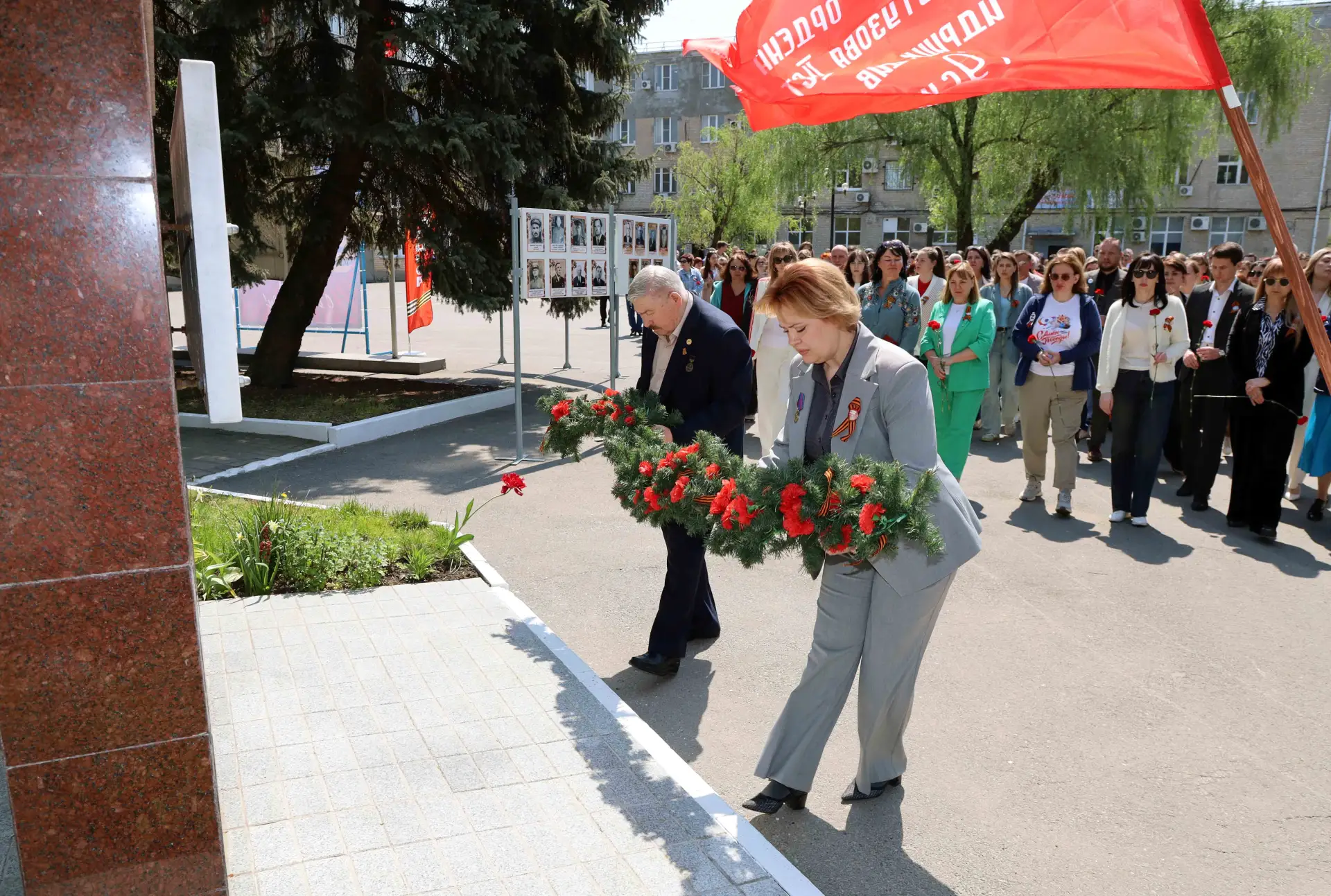 С Днём Великой Победы!🌹  Каждый год этот праздник приходит к нам с весной, сиренью, тёплым ветром, ч