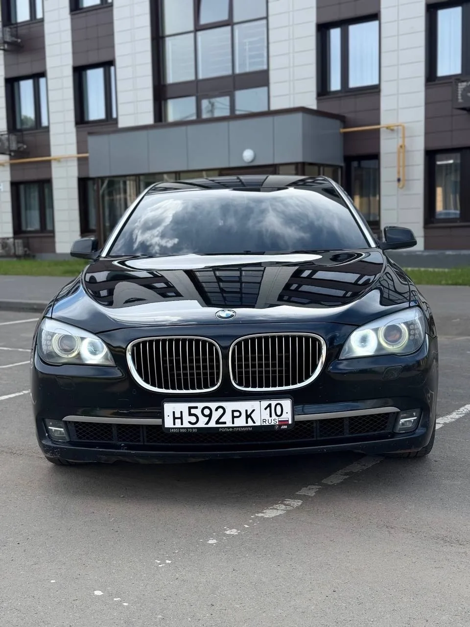 BMW 750LI 2010г.
4.4 бензин, автомат zf, оригинальный пробег 215 000, зеленая база, весь в родной кр