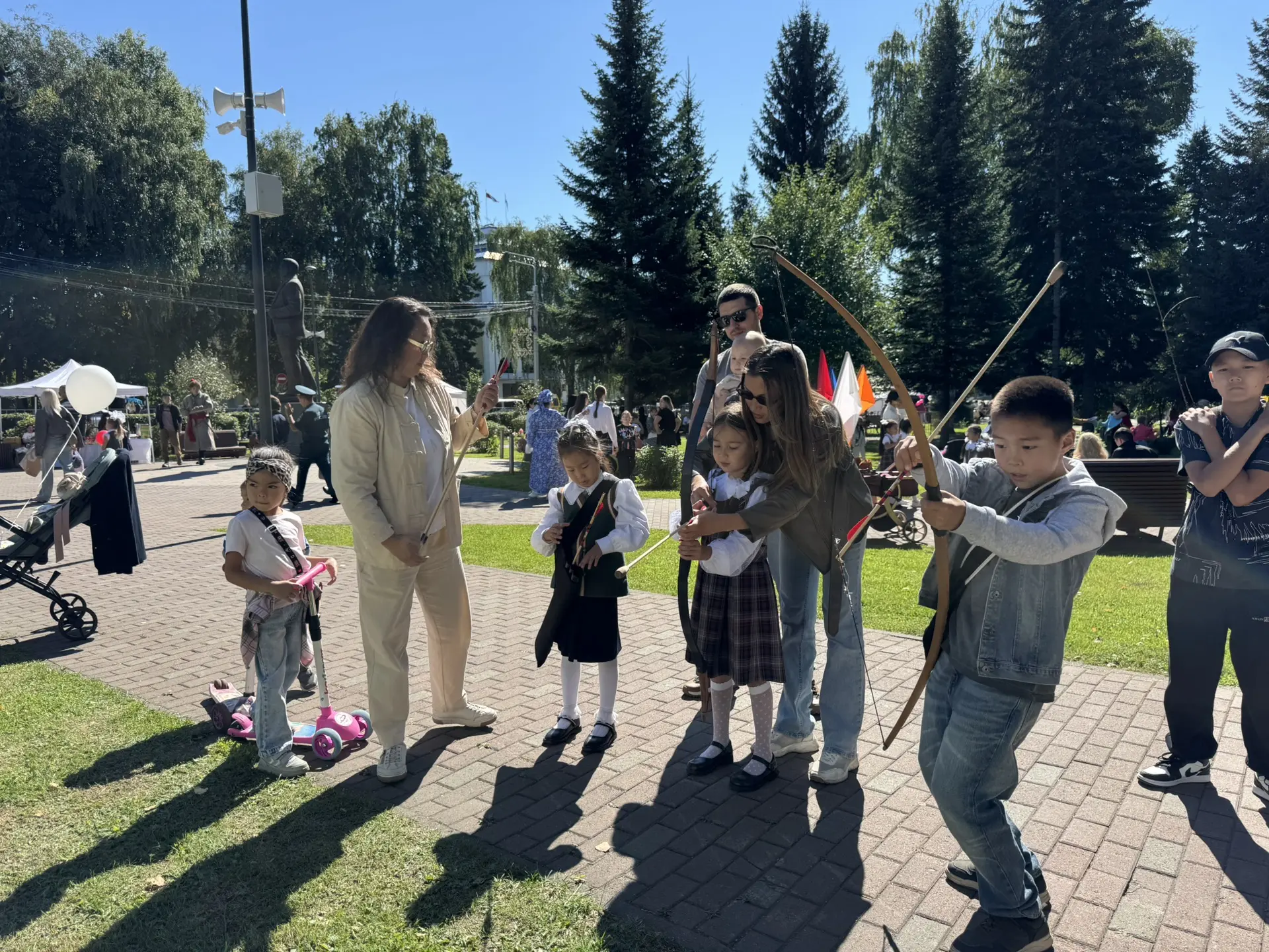Оживляя традиции: наша школа открыла двери в мир алтайской культуры на Дне города!