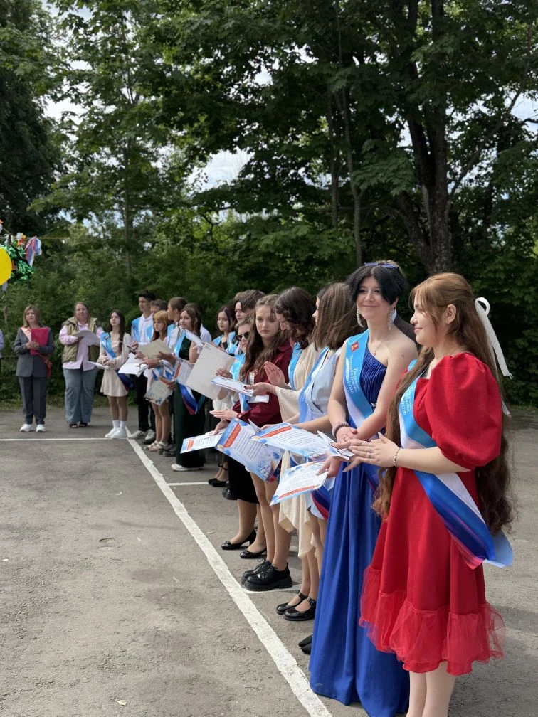 ✨Вот и отзвенел для наших девятиклассников последний школьный звонок. Кажется, только в...