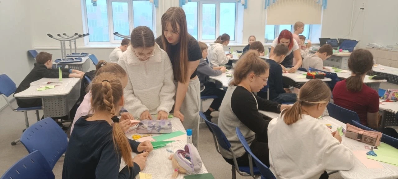 Сегодня в нашей школе прошло очередное внеурочное занятие из цикла «Разговоры о важном».  На внеуроч