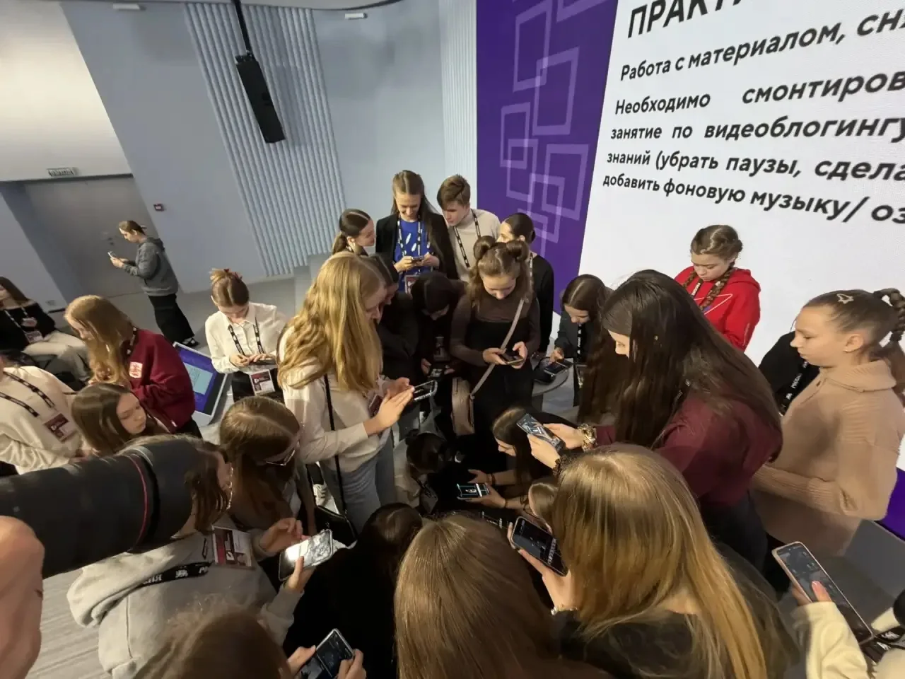 Юнкор «СУПиРмедиа» Ангелина Москвина в составе команды школы юного журналиста НЦ «Россия» посетила э