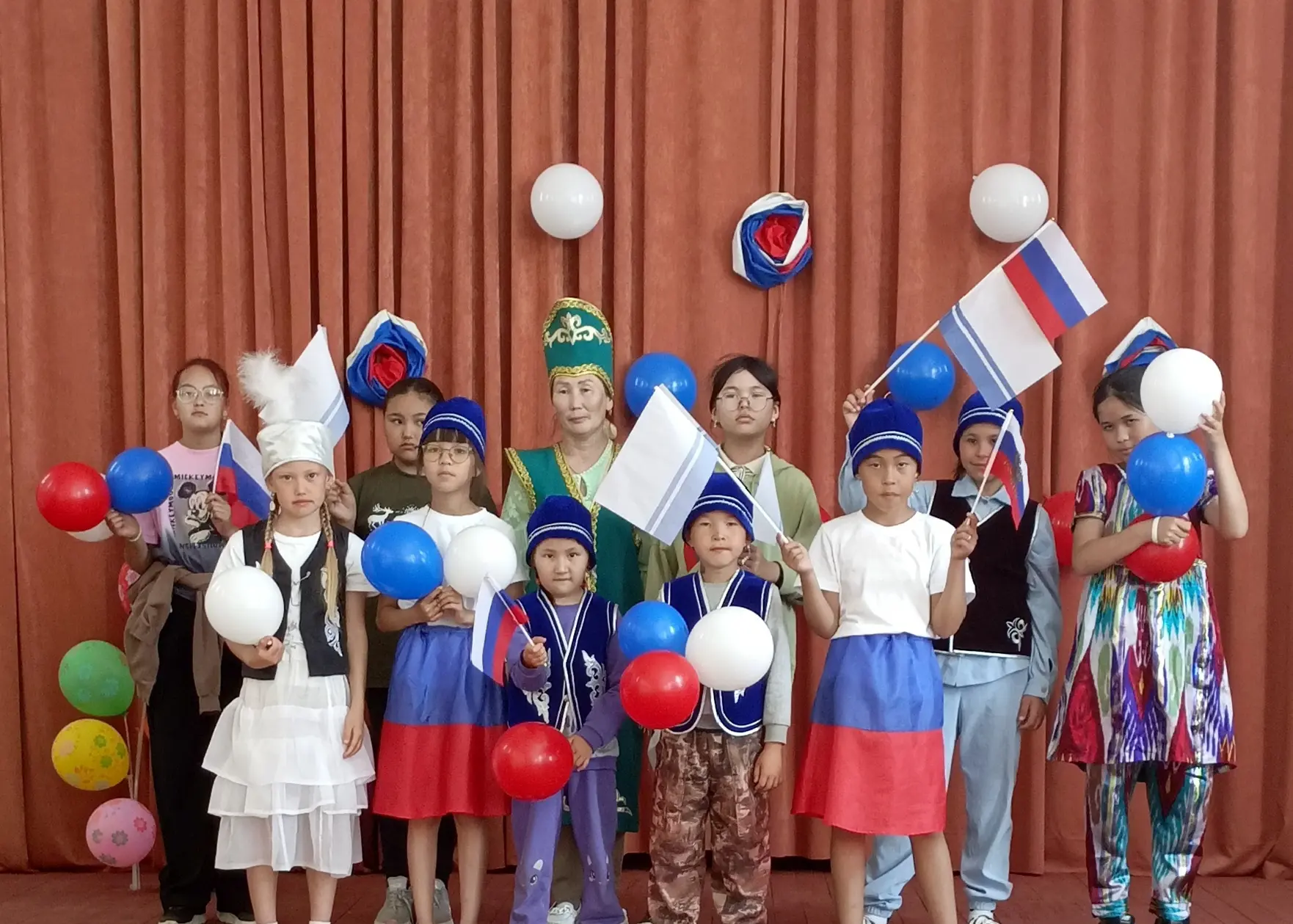 🇷🇺❤️ «РОССИЯ — ЭТО МЫ!»: САМЫЙ ТОРЖЕСТВЕННЫЙ ДЕНЬ РОССИИ В ЛАГЕРЕ «ОДУВАНЧИК» 🤍🩵❤️🇷🇺

🎉 Сегод