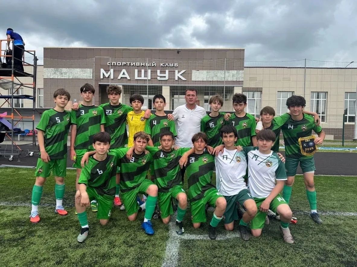 ⚽ Успешные выездные матчи команд «Нарт» Черкесск

Юные футболисты «Нарта» достойно представили клуб 