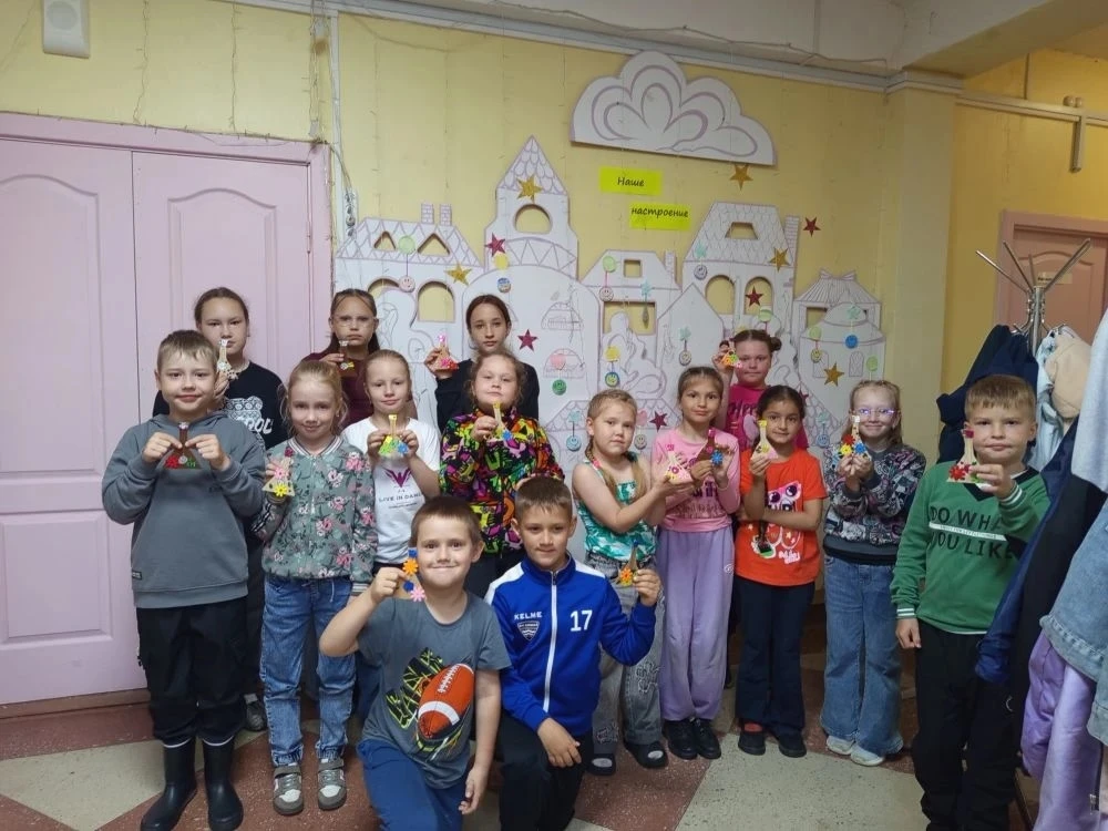 10 июня утро в лагере началось с традиционной зарядки, после которой ребята позавтракали и разошлись