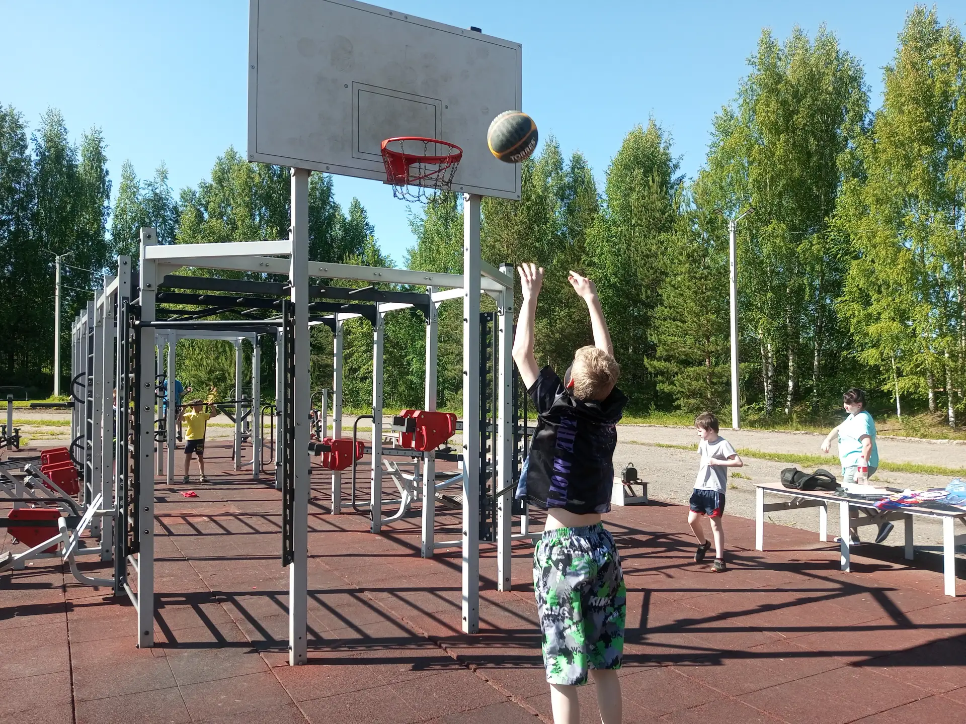 Спорт – это жизнь.
            Это легкость движенья.
          Спорт вызывает у всех уваженье!     