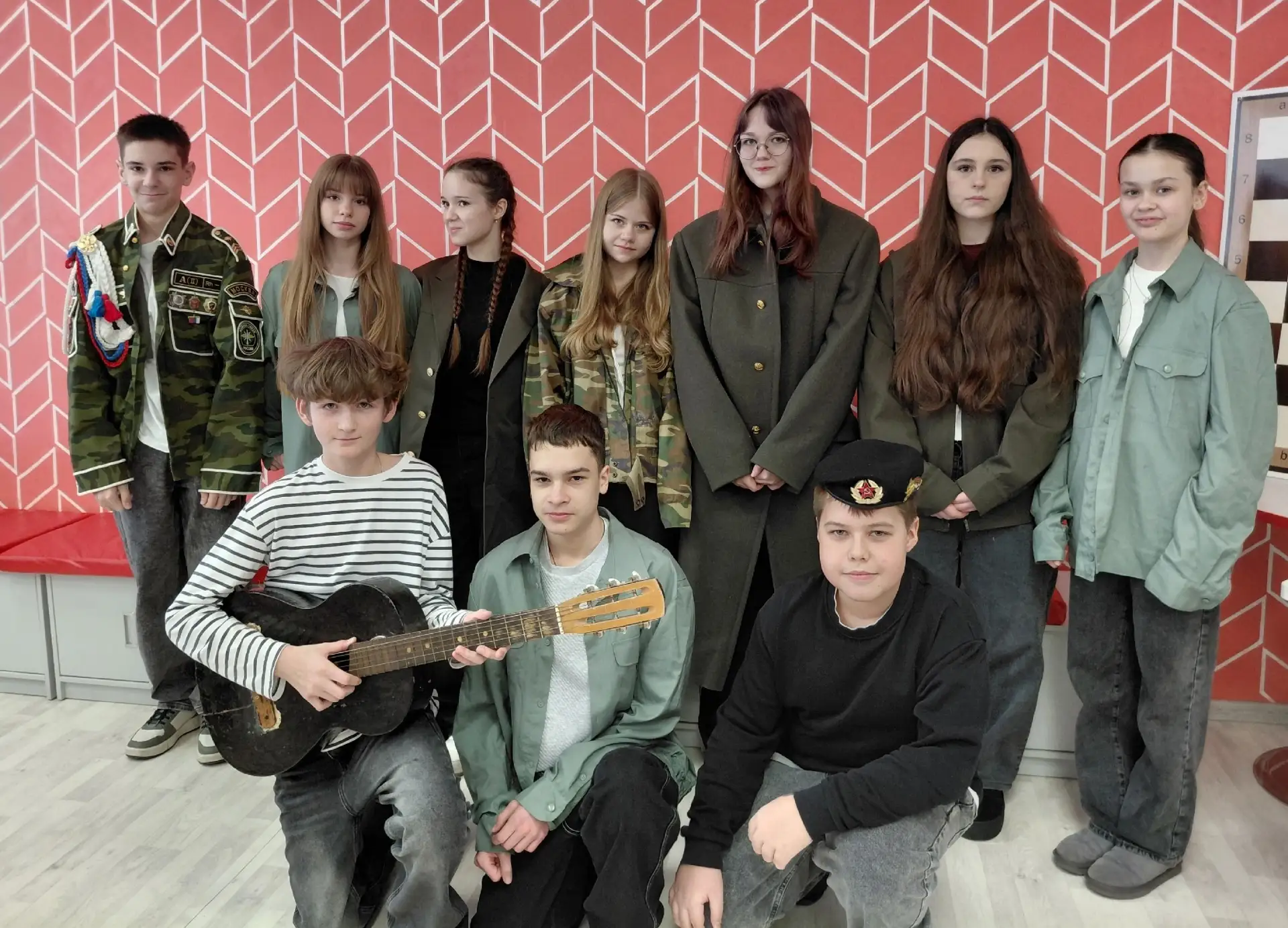 Патриотический квест «И в этой тишине меня не будет»  Сотрудники Уренской центральной библиотеки орг