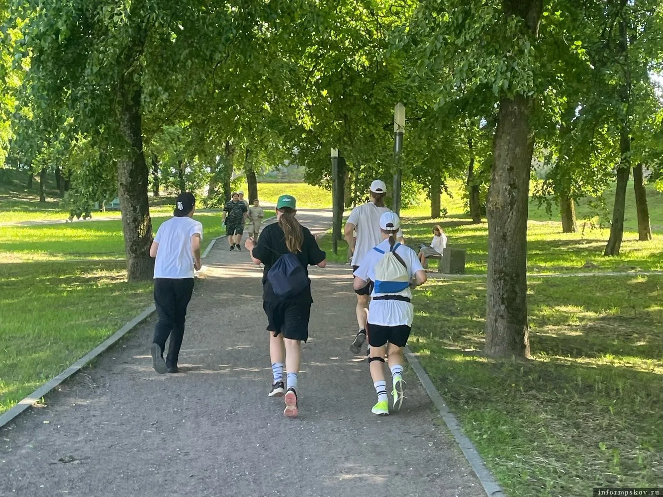 🏃‍♂️ Для псковской молодёжи проведут краеведческую пробежку по мостам

Сегодня, 13 июня, состоится 