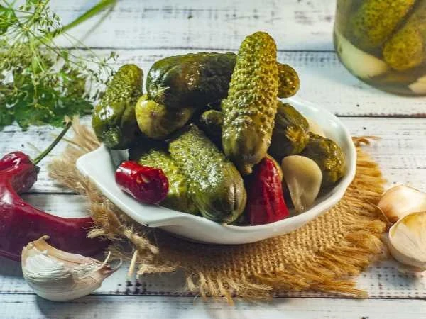 МАРИНОВАННЫЕ ОГУРЦЫ СЛАДКО‑ОСТРЫЕ
