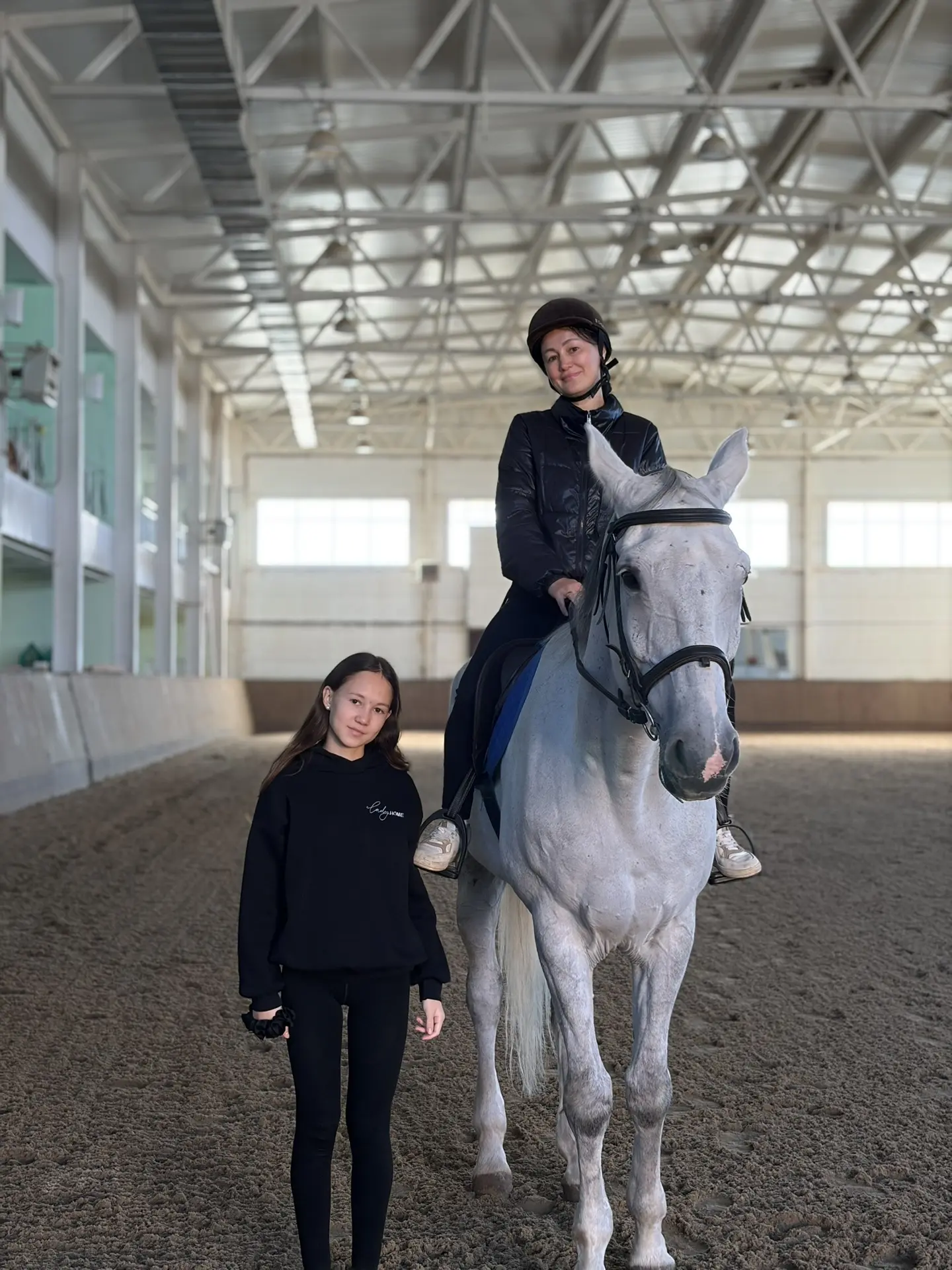 🐎 Хотите заглянуть в мир конного спорта изнутри? Приглашаем на экскурсии в нашу спорти...