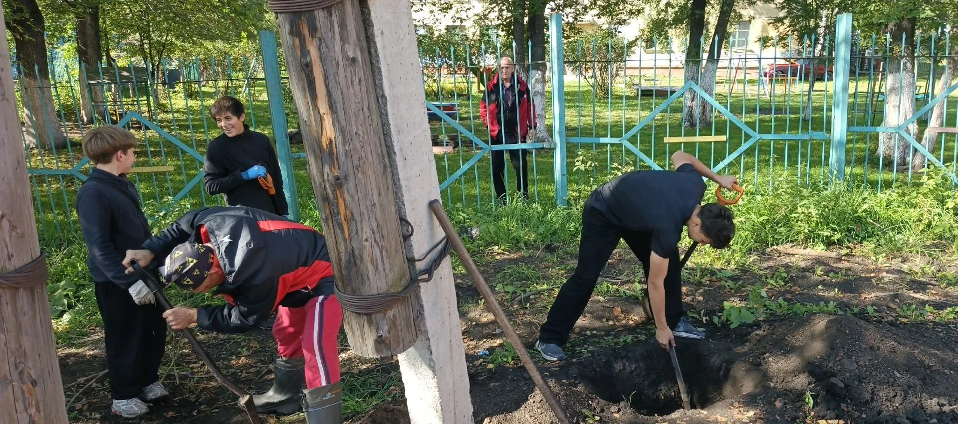 🎉 Волонтёры штаба «ДаЁж Добро им М.С. Коптева» — настоящие герои дня! 💪