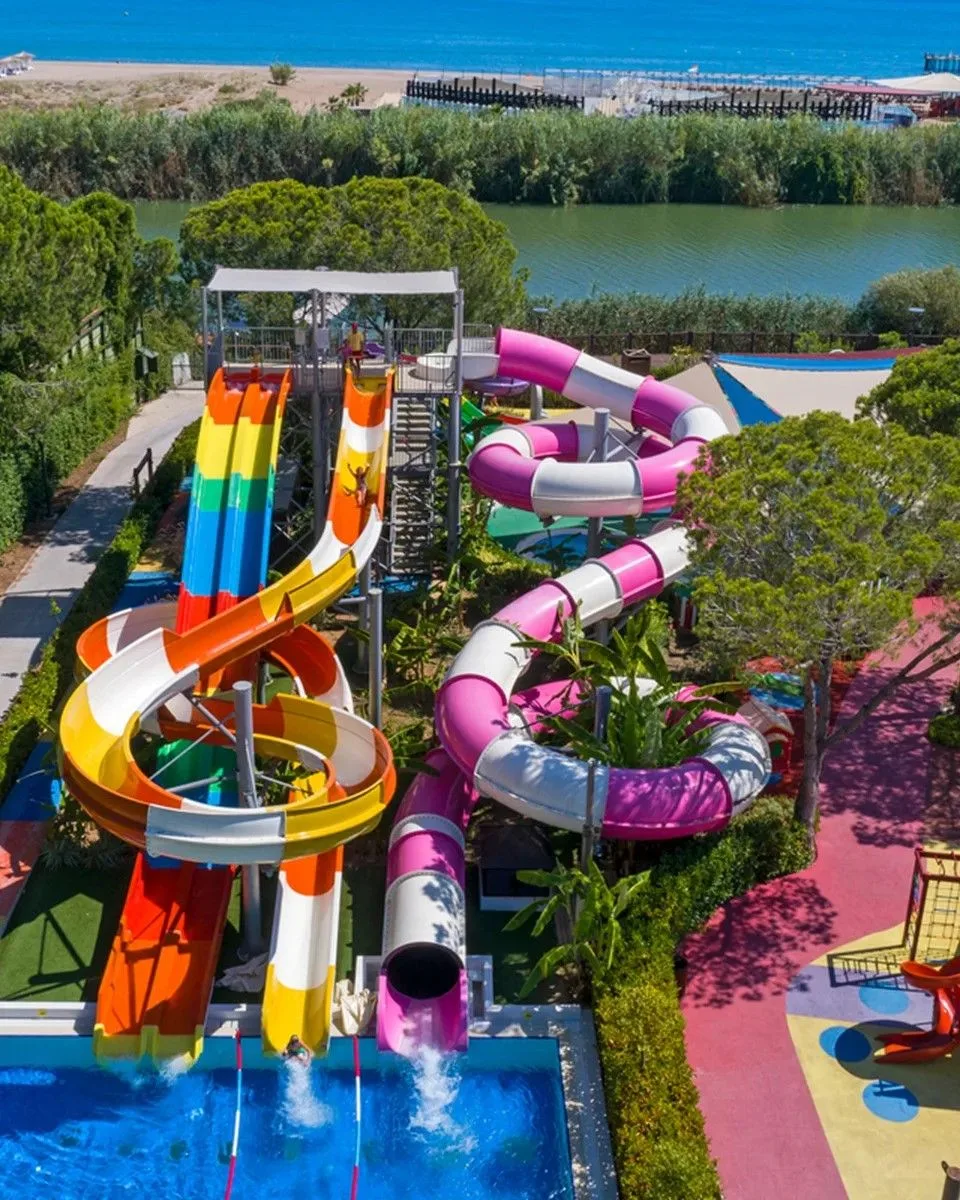 Сколько раз за день ребенок скажет «ого, как классно!» в отеле XANADU RESORT?

Когда окажется в огро