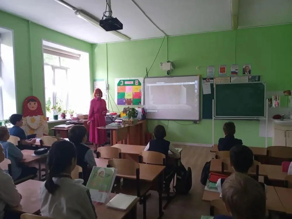 Традиционно учебная неделя началась с цикла занятий «Разговоры о важном». Тема: «Ценности, которые н