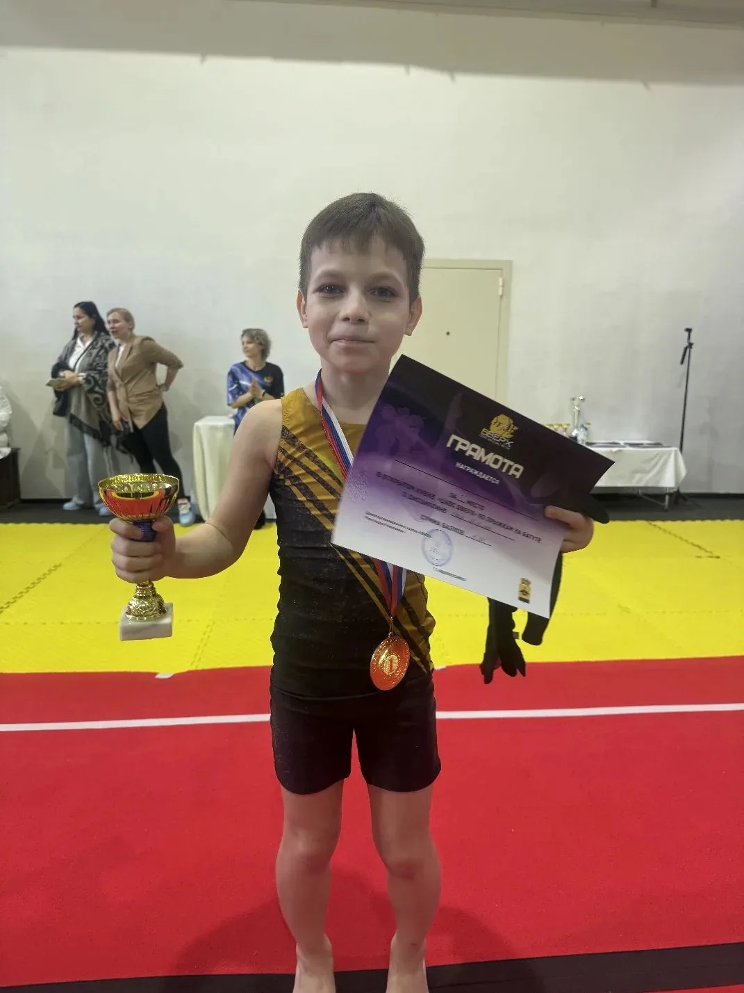 🏆 Поздравляем! Ученик 4 «К» класса Литвиненко Артём стал победителем открытого кубка «ДАВС Вверх» по