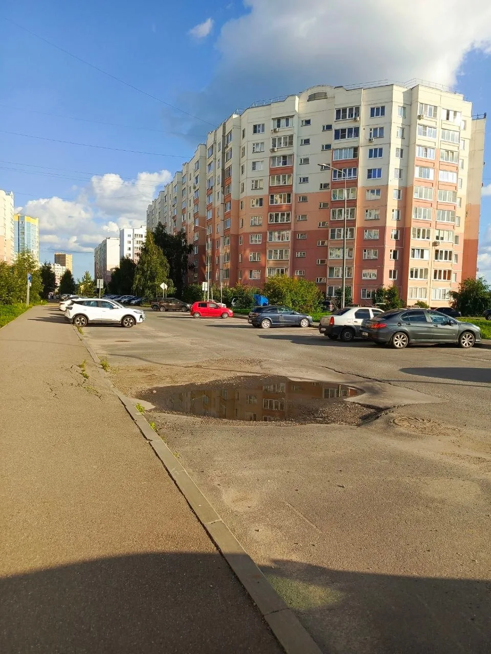 Уважаемая Администрация г. Иваново. Отрегарируйте пожалуйста на данное обращение, задел...