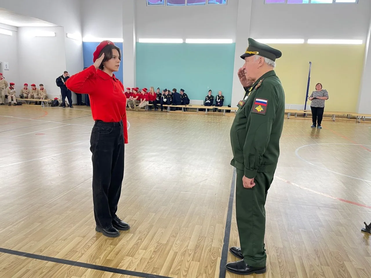 #юнармейскиеновости  🇷🇺Юнармейские отряды 3 и 8 музыкальных классов приняли участие в традиционном с