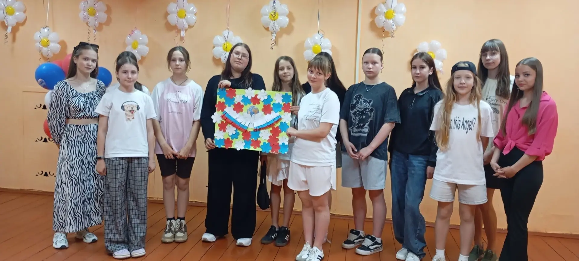 В МУ МСЦ «Импульс» прошел творческий мастер-класс «С любовью к России», посвященный  к Году единства